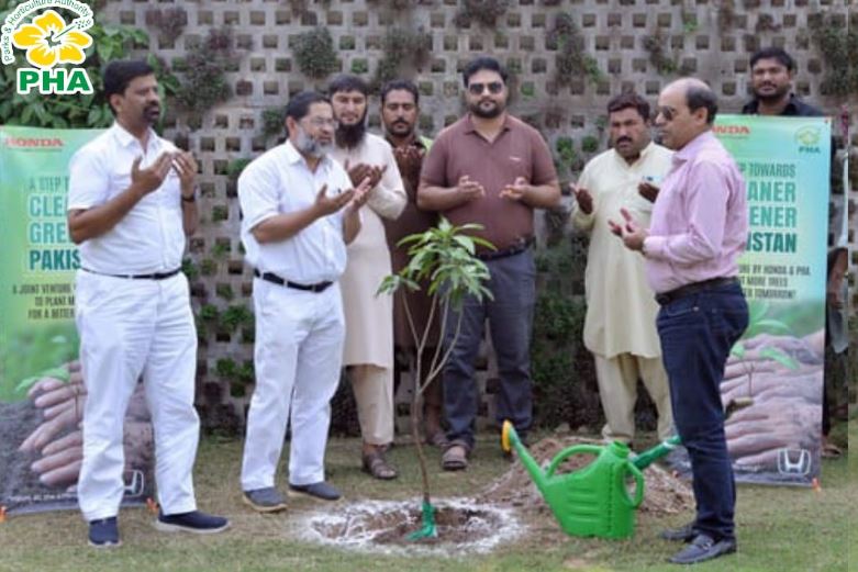 PHA, Honda Atlas Hold Clean & Green Lahore Tree Planting Voice Of Water